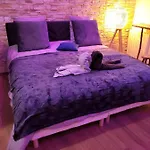 Le De La Cathedrale - Jacuzzi - Sauna - Champagne - Netflix - Wifi Apartment