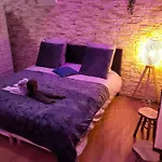Apartment Le De La Cathedrale - Jacuzzi - Sauna - Champagne - Netflix - Wifi *