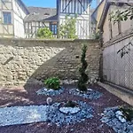 Le De La Cathedrale - Jacuzzi - Sauna - Champagne - Netflix - Wifi * Troyes