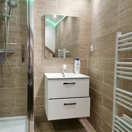 Le De La Cathedrale - Jacuzzi - Sauna - Champagne - Netflix - Wifi