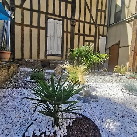 Le De La Cathedrale - Jacuzzi - Sauna - Champagne - Netflix - Wifi *