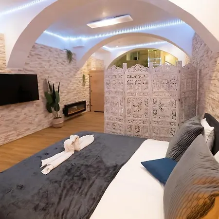 Apartman Le De La Cathedrale - Jacuzzi - Sauna - Champagne - Netflix - Wifi *